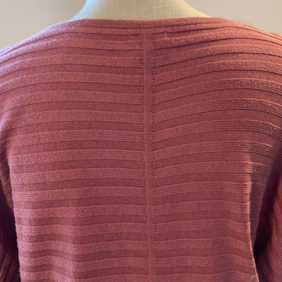 NWOT New York & Company Soho Jeans Sweater - Picture 12 of 16